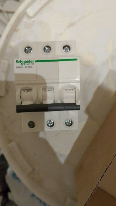 Elektrik avtomatlar: 25 A Schneider aftomat — 1