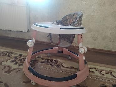 uctəkərli uşaq arabası: Uşaq gəzdirəni / yorğa-araba tipli yürütcə - Dairəvi baza və 360° — 1