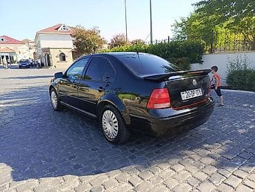 1.6 toyota corolla: Volkswagen Bora: 1.6 l | 2000 il Sedan — 2