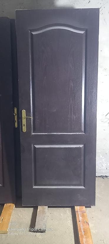 Möhkəm daxili qapılar dəsti - Material: ağac əsaslı, tünd qəhvəyi — 2