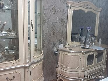 klass mebel instagram: Klassik üslubda qonaq otağı üçün vitrin və konsol-güzgü dəsti - Rəng — 3