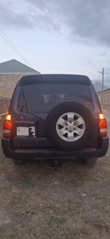 Yağlar və avtokimyəvi maddələr: Mitsubishi Pajero: 3 l | 2006 il 229000 km Ofrouder/SUV — 9