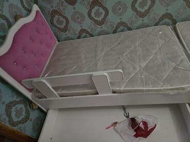 xalça uşaq: Qız üçün, Çarpayı, Bazasız, Matras ilə, Siyirməli — 2