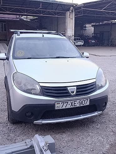 Dacia: Dacia Sandero: 1.5 l | 2011 il 290000 km Hetçbek — 3