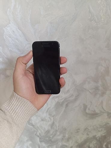 Samsung Galaxy A3 2017, 16 GB, rəng - Qara, Barmaq izi