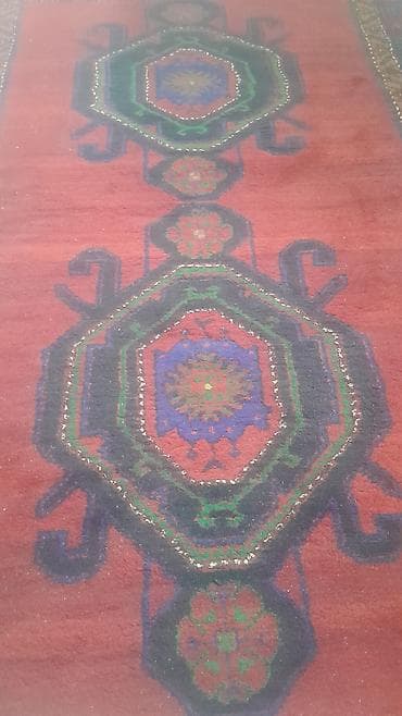 Şəkillər, tablolar: Əl toxuması xalça - Dizayn: Mərkəzdən ox boyunca düzülmüş böyük — 2