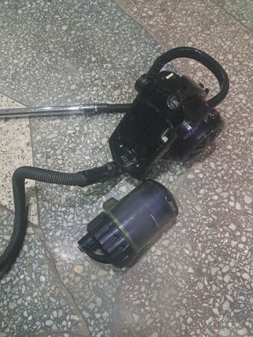 Aristonlar: Tozsoran – silindr tipli, qara rəngdə, konteynerli (toz torbasız) — 2