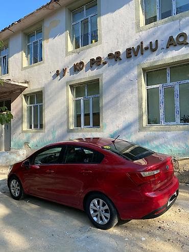 bmw e 39: Kia Rio sedan – qırmızı rəng - Kuzov: 4 qapılı sedan, parlaq qırmızı — 5
