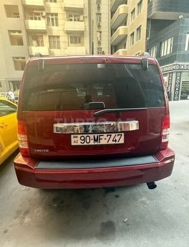 Jeep Cherokee: 3.7 л | 2011 г. Внедорожник — 2
