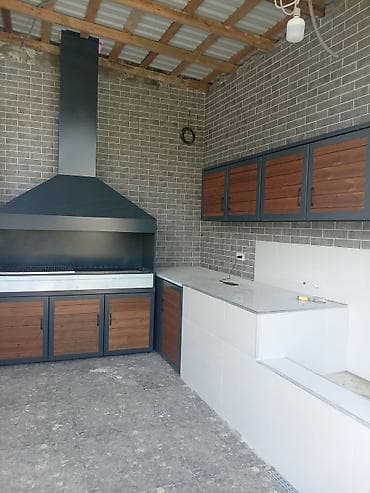 hasar üstü: Açıq məkan üçün metal korpuslu manqal və inteqrə olunmuş açıq mətbəx — 2