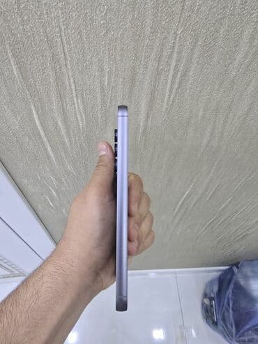 Видеоигры и приставки: Samsung Galaxy S23, 128 ГБ, цвет - Серебристый, Отпечаток пальца, Face ID — 5