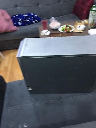 vga hdmi: Korpuslu masaüstü kompüter (ATX mid-tower) - Korpus: metal, ön — 4