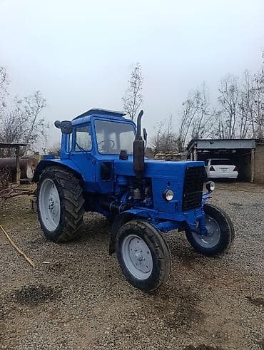 traktor 28: Mavi rəngdə təkərli traktor – Belarus (MTZ) tipli - Güclü dizel — 2