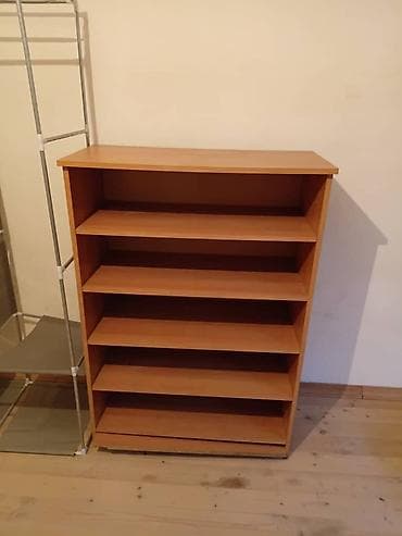 taxt desdi: Açıq palıd rəngində çoxrəfli taxta rəf/dolab. - Material — 1