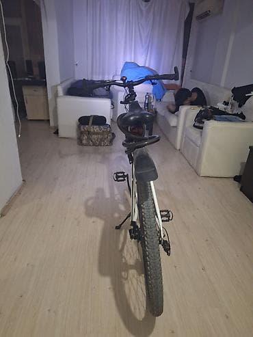 velosiped kameri: Dağ/şəhər tipli velosiped Texniki xüsusiyyətlər və təchizat: - Yüngül — 4
