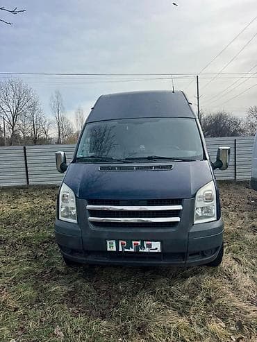 Ford Transit: 2.4 l | 2010 il Van/Minivan