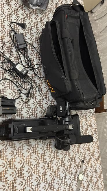 qara çanta: Sony HD peşəkar videokamera dəsti Məhsulun adı/modeli: Sony — 3