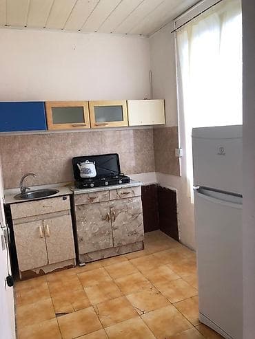 Mənzillər: 6mkr., Nəsimi metrosunun yanında 5/3, 1 otaqlı ev kirayə verilir. Evdə — 2