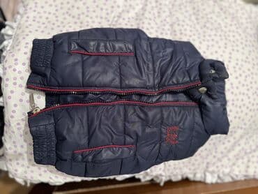 детские горнолыжные комбинезоны: Uşaq geyimləri dəsti 1) Qırmızı qız uşağı üçün kapüşonlu jaket: - Ön — 4