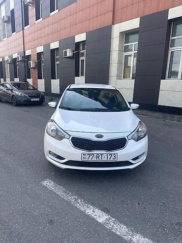 2015: Kia Forte sedan – ağ rəng, 4 qapı, AZ dövlət nömrə nişanı 77-RT-173 — 7