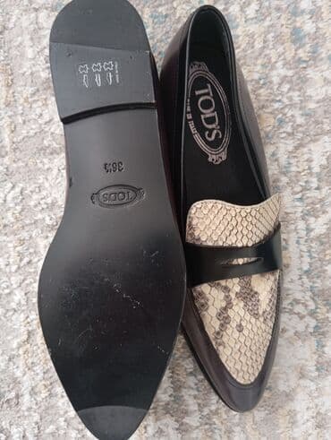 şnurlu qadın mokasinləri: TOD'S brendinin boz rəngli qadın loaferləri. Ayaqqabılar həm gündəlik — 1