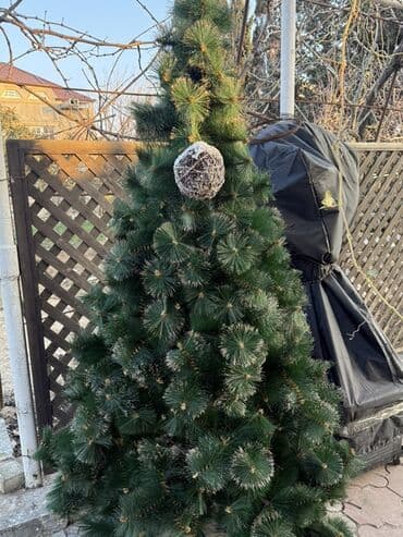 Süni Yeni il şam ağacı - Realist görünüşlü, sıx və uzun iynəli