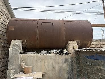 Baklar və çənlər: Metallik silindrik yanacaq/su çəni - Material: qalın divarlı polad - — 1