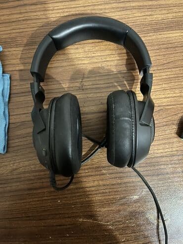 станок для бритья: TƏCİLİ SATILIR Razer oyun qulaqlığı Yaxşı vezyetdedir, cemi 2 ay — 2