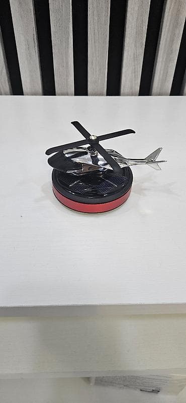 climat parfüm: Avtomobil üçün ətirli helikopterlər. Günəş enerjisi ilə işləyir — 4