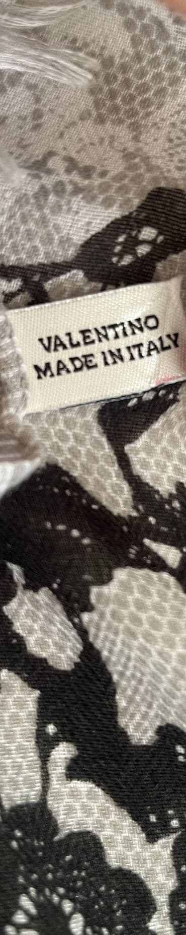 Hicab: Шарф Valentino. Оригинал. Шерсть. Размер 175см*70см. В идеальном — 6