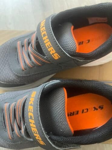 kreditle geyimler: Skechers brendinin uşaq kros keti. Ayaqqabılar tünd boz rəngdədir və — 4