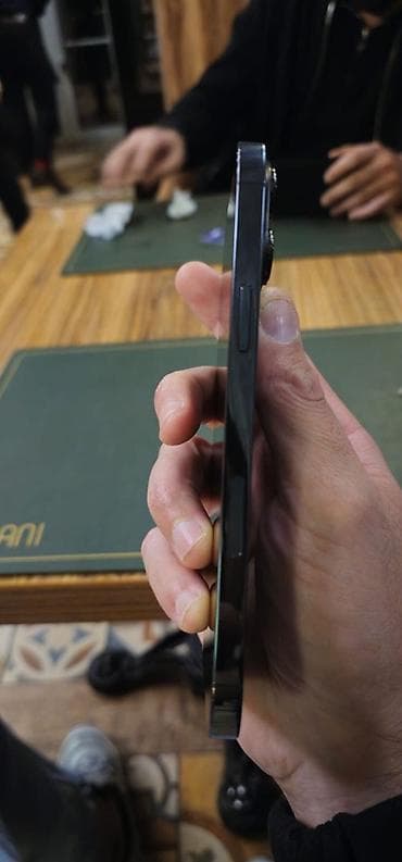 iphone 8 ekran: IPhone 13 Pro Max, Alpine Green, Face ID — 3