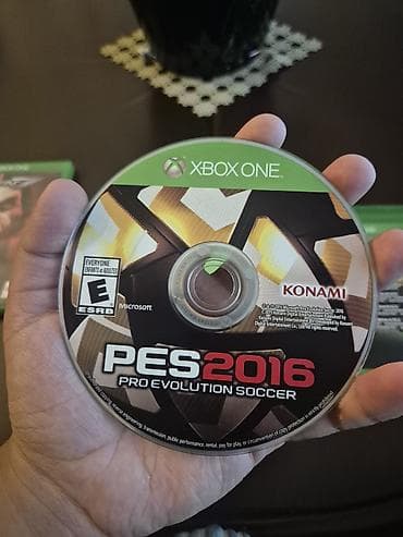 xbox one s disk: Xbox üçün PES 2016 satılır. ​Oyun diski təmiz və ideal vəziyyətdədir — 5