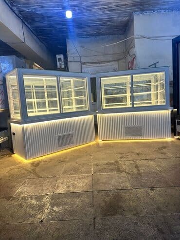 Şüşə vitrinli soyuducu stendlər (2 ədəd) - Üst hissə: geniş ön