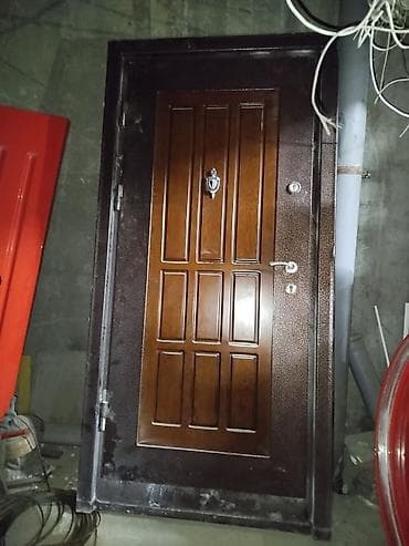 seyif qapı: Seyf qapi 210/95sm
270azn
Nizami m 9116 leli — 1