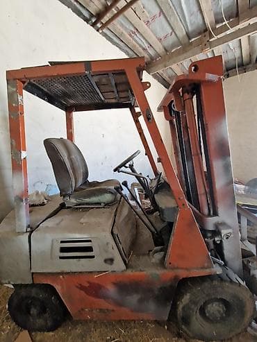 avtocar: Yükgötürən (forklift) Avtocar 1.5 tonluq. 3 silindir Toyota matoru. - — 3