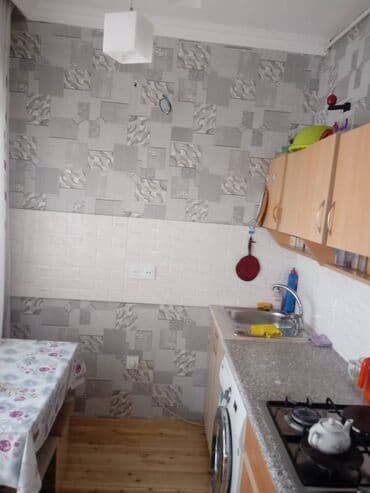 9 ci mikrorayon satilan evler: Bakı, 2 otaqlı, Köhnə tikili, m. Həzi Aslanov, 60 kv. m — 7