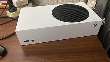 irşad electronics bərdə: Xbox Series S oyun konsolu - Rəng: ağ (korpus), üst hissədə böyük — 1