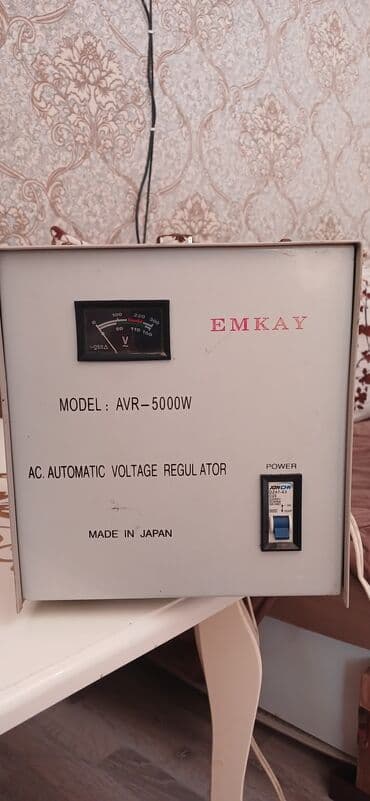 стабилизатор напряжения для дома: Emkay 5000 W Yapon Istehsalidir. Alindiqda 3. 4 defe Kandisaner ucun — 1