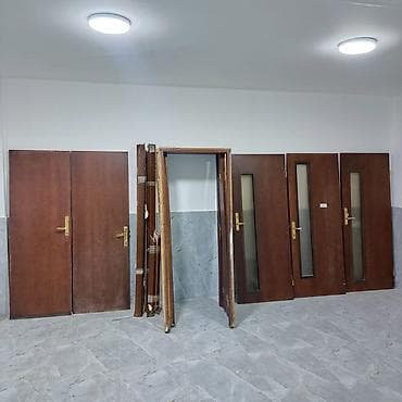 qapi taxda: 3 eded otaq qapıları 2.10 h - 90sm eni olan yere gedir. 2 eded hamam — 4