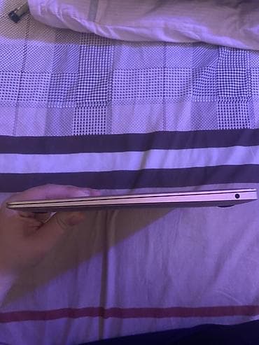 macbook m: Apple MacBook Air (qızılı rəng) - Model: MacBook Air (nəsil şəkildən — 4