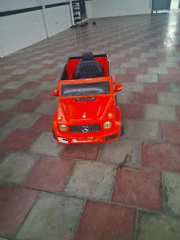 golf masini: Uşaq üçün akkumulyatorlu elektromaşın – SUV tipli, qırmızı rəngdə — 2