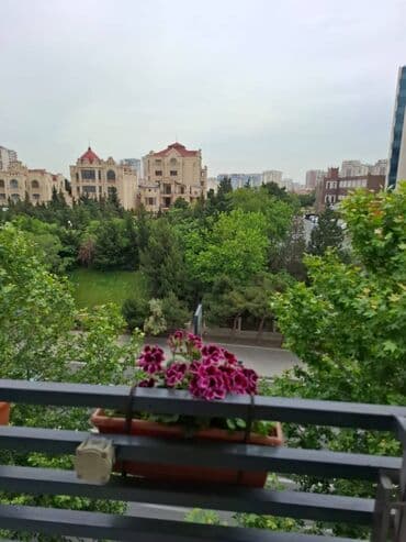 📍 Ünvan: İzmir prospekti 43 🏢 Köhne tikili bina (Xuruşovka