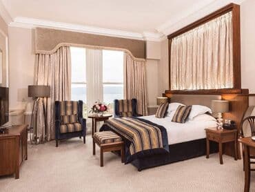 Hotel bir gunu 50 azn