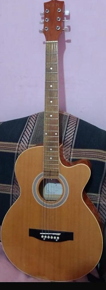 Elektro-akustik gitara – kəsik (cutaway) korpus dizaynı - Korpus