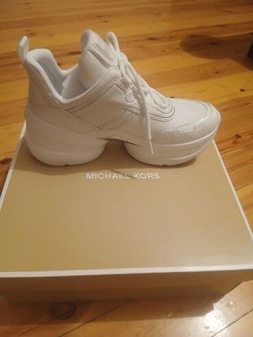 чехлы самсунг j3: Michael Kors brendinin ağ rəngli qadın krosu. Bu kros gündəlik geyim — 1