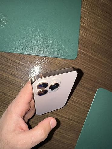 iphone 70: IPhone 16 Pro, Natural Titanium — 4