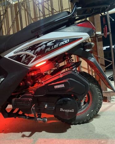 купить мопед бу: 200 см3 — 3