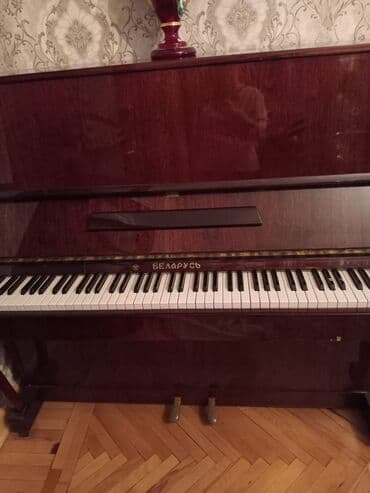 weinbach пианино: Belarus markalı upright pianino - Korpus: parlaq tünd qəhvəyi (maun — 1
