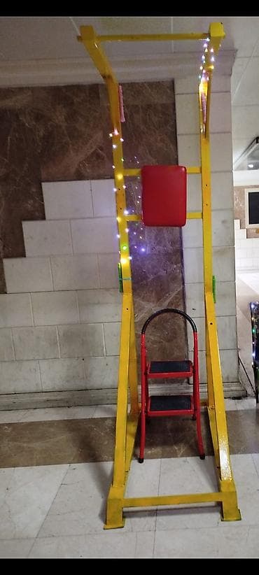 Организация мероприятий: Turnik satılır material möhkəm metal karkas, sarı rəngdə rahat çıxmaq — 1